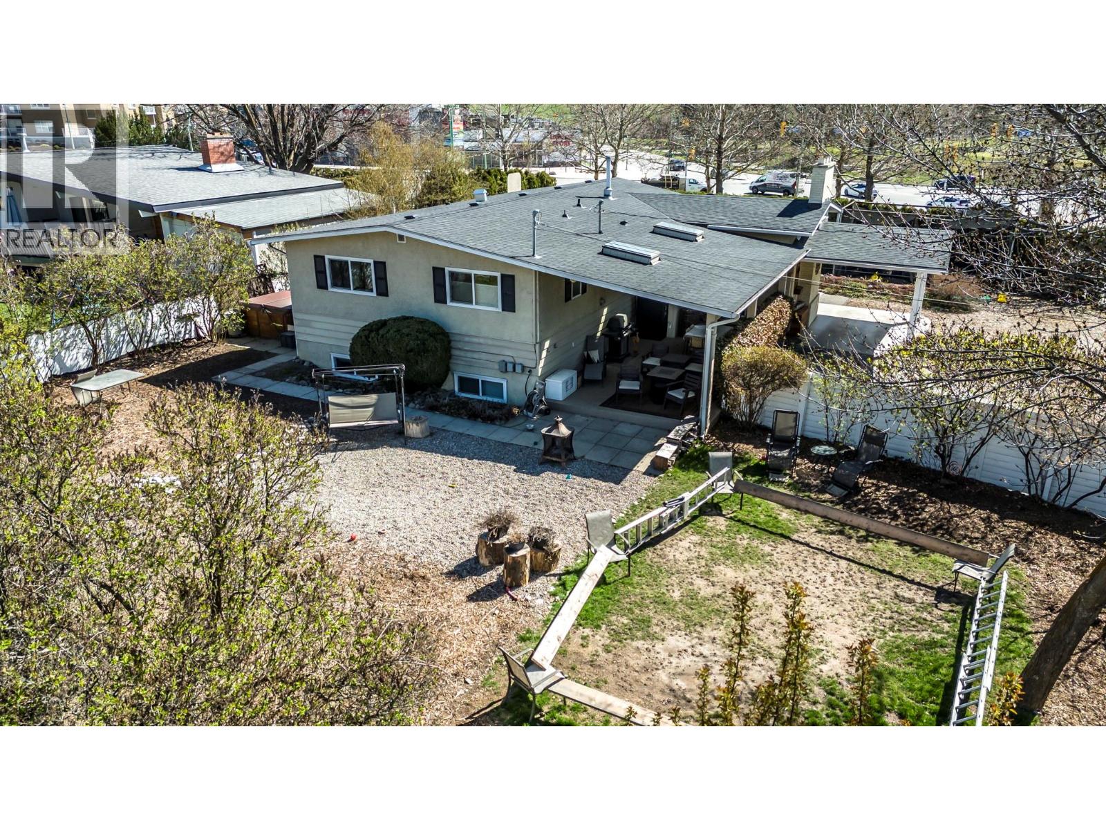 703 Glenburn Street - 23