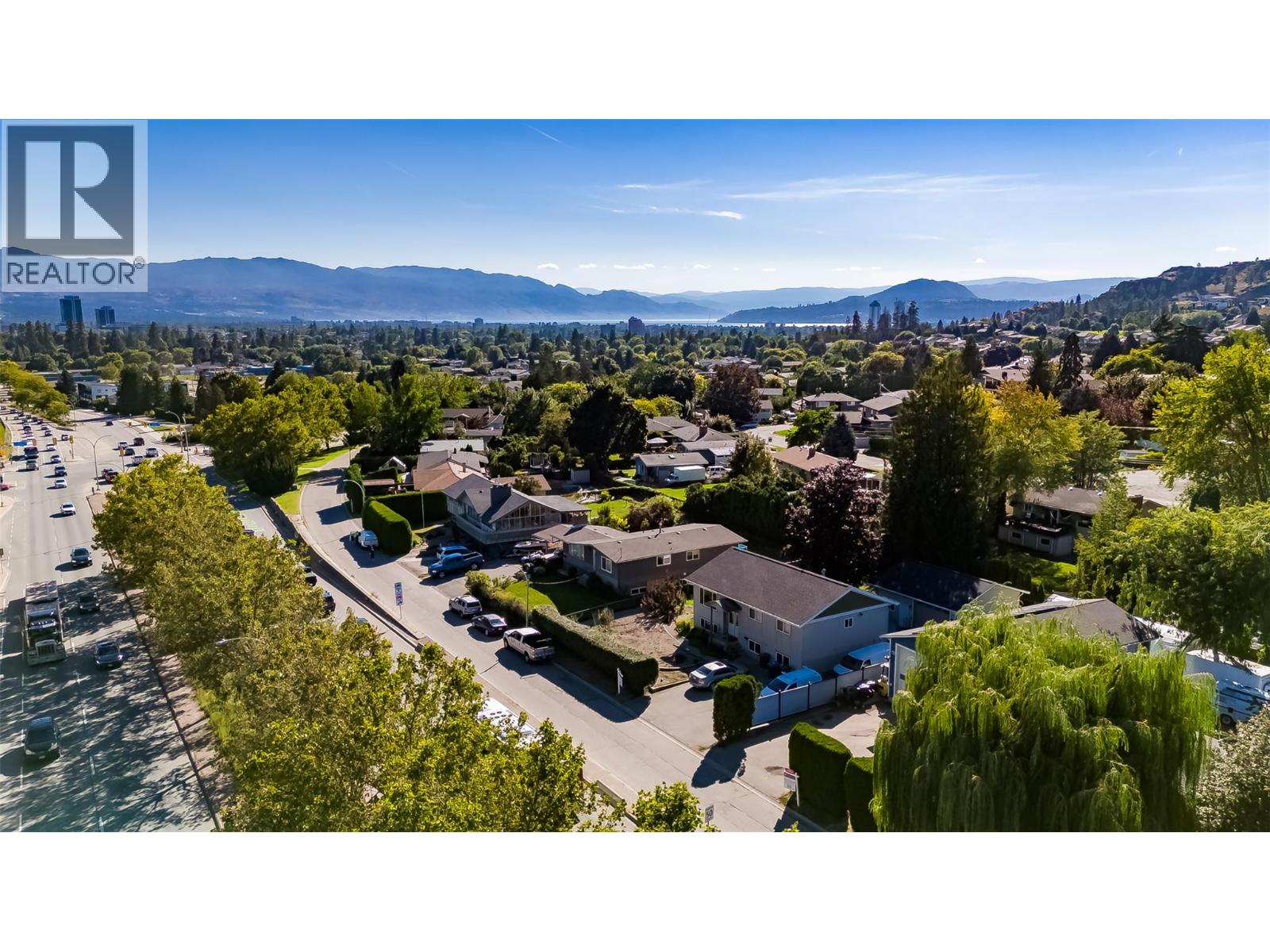  703 Glenburn Street, Kelowna