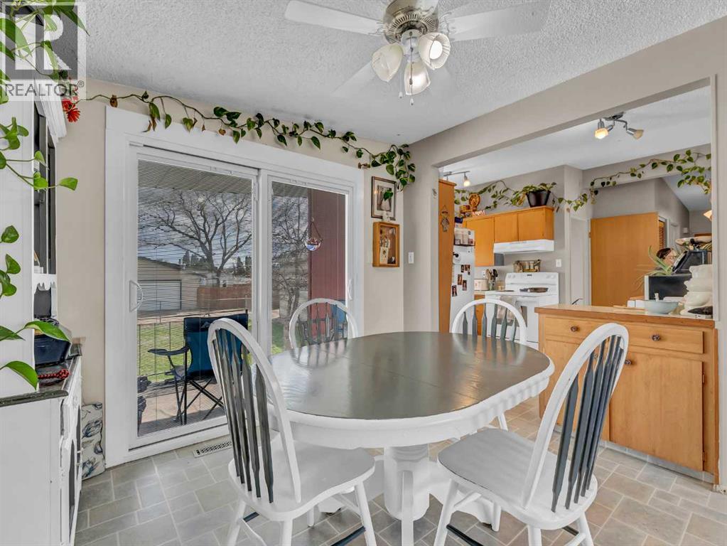 561 12 STREET NW - 10