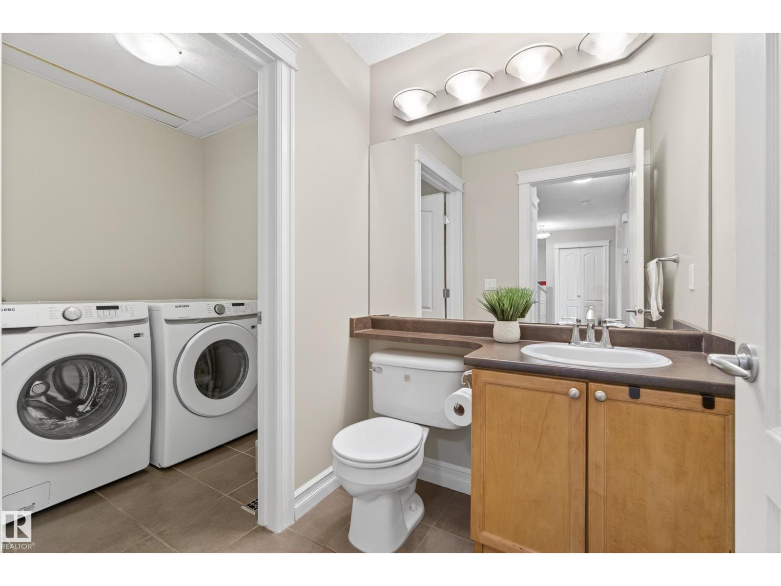 2012 126 ST SW, Edmonton