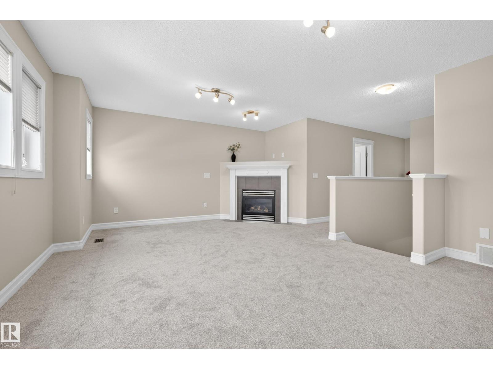 2012 126 ST SW, Edmonton