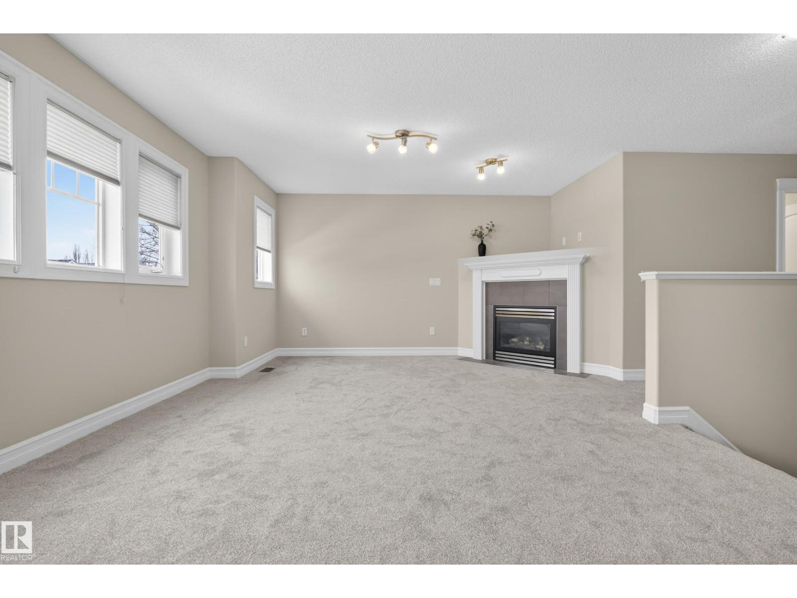 2012 126 ST SW, Edmonton