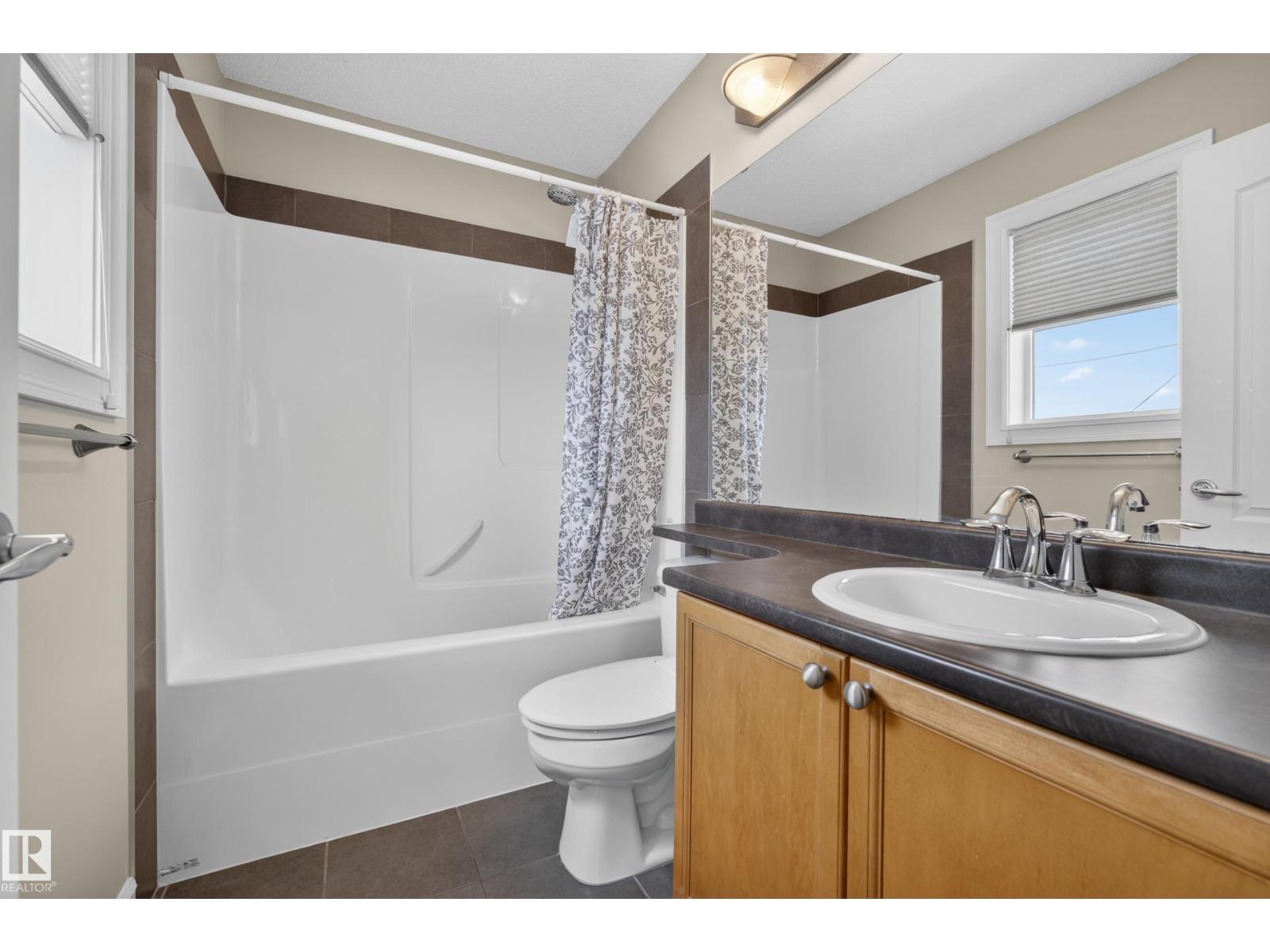 2012 126 ST SW, Edmonton