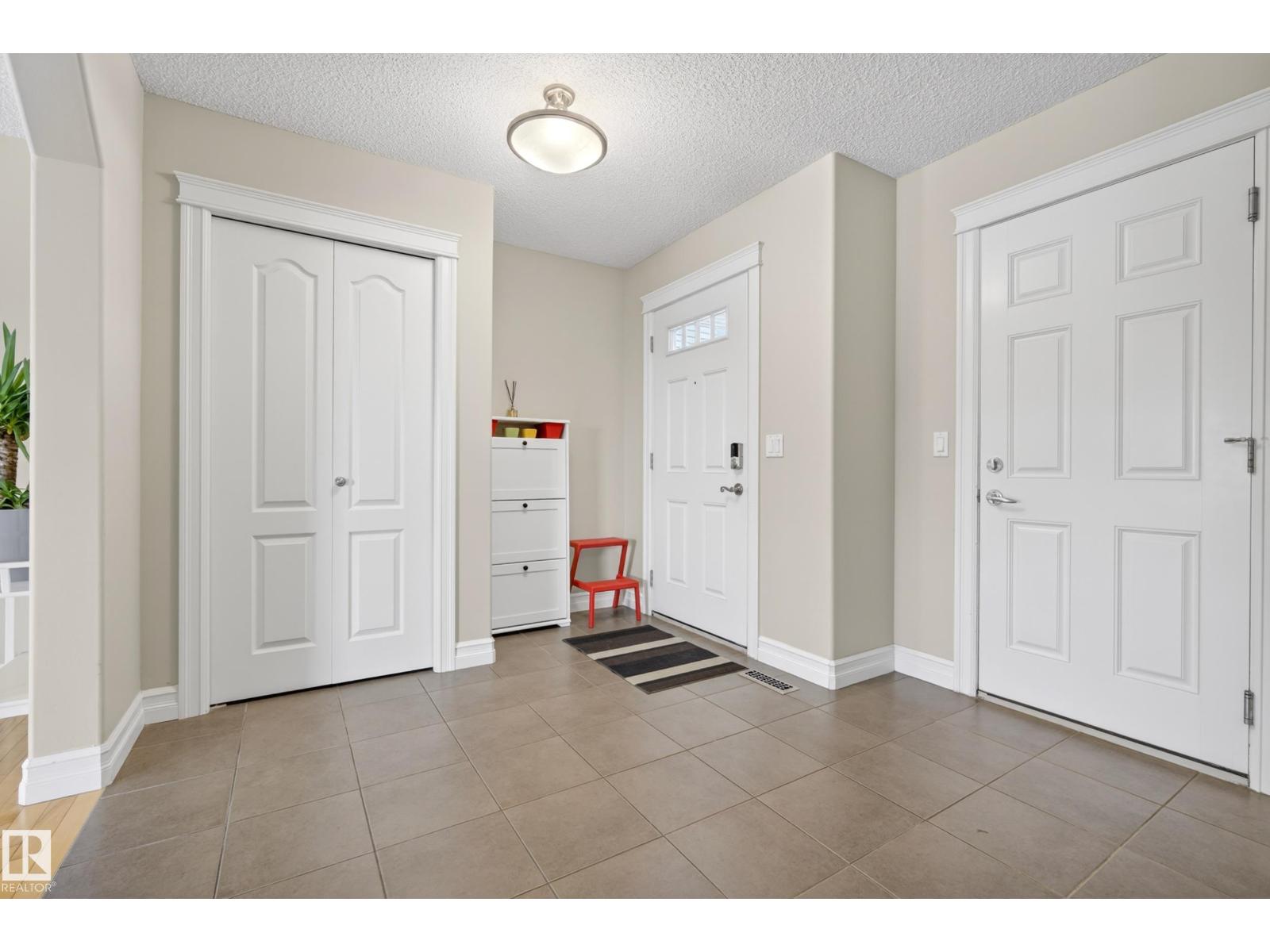 2012 126 ST SW, Edmonton