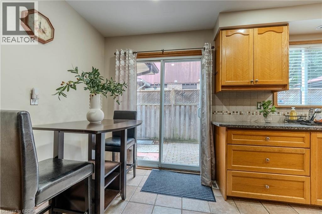 7163 FAYETTE Circle, Mississauga, Ontario, L5N1Y5 — Photo 8