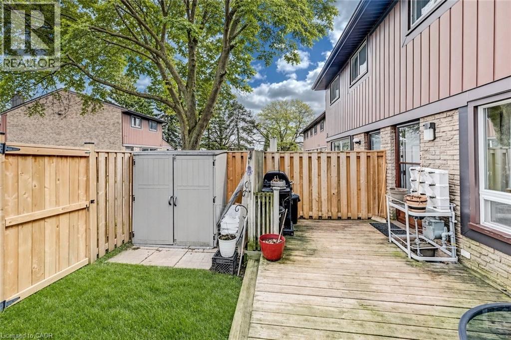 #45 235 FERGUSON Avenue - Image 2