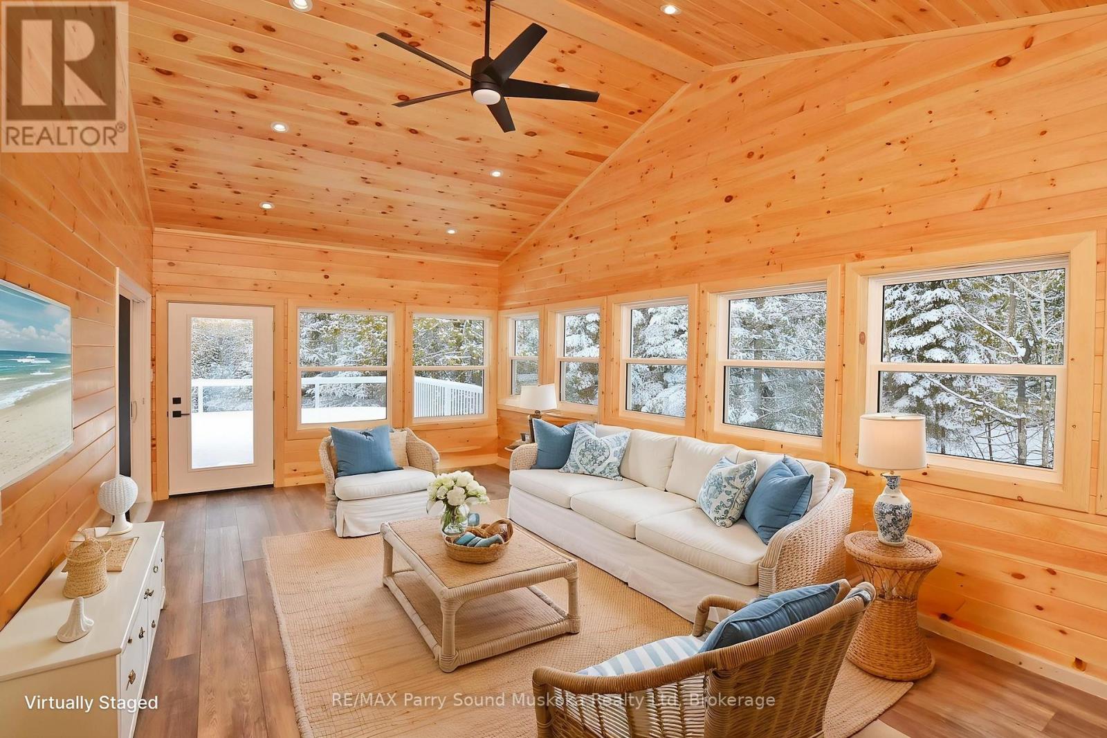 3 season sunroom - virtually staged