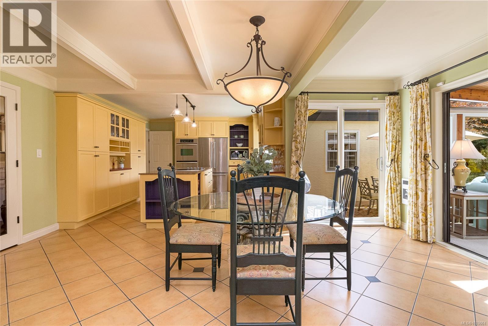  2557 Annabern Crescent, Saanich