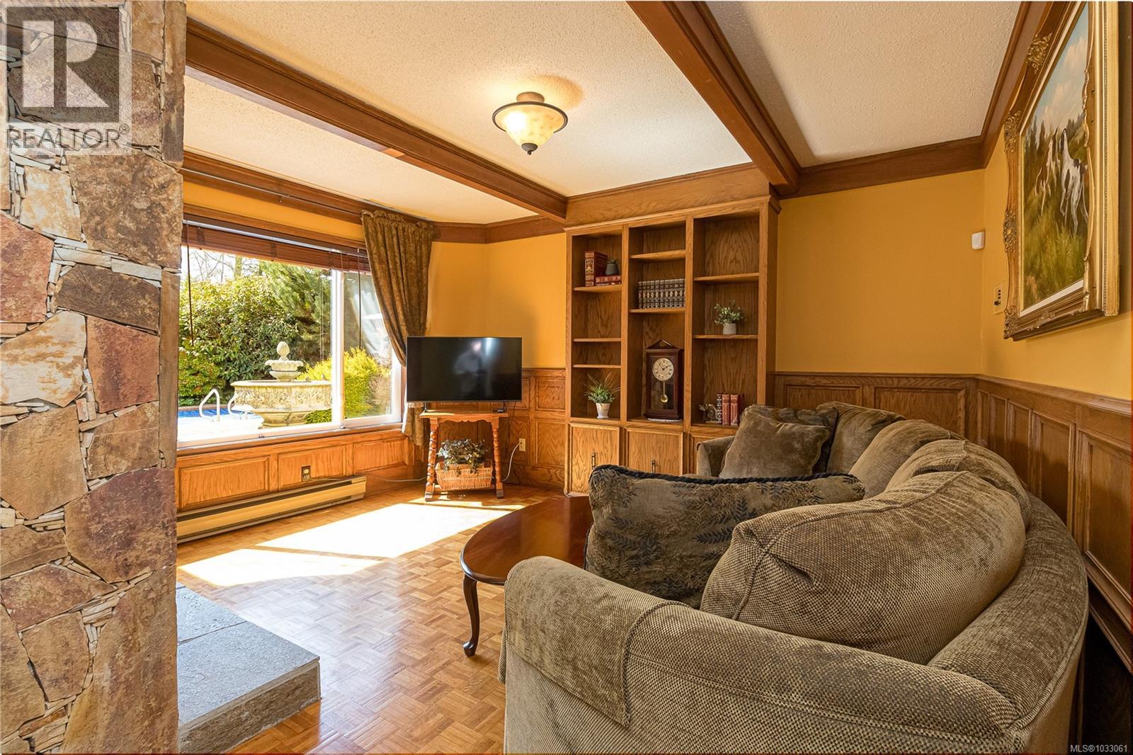  2557 Annabern Crescent, Saanich