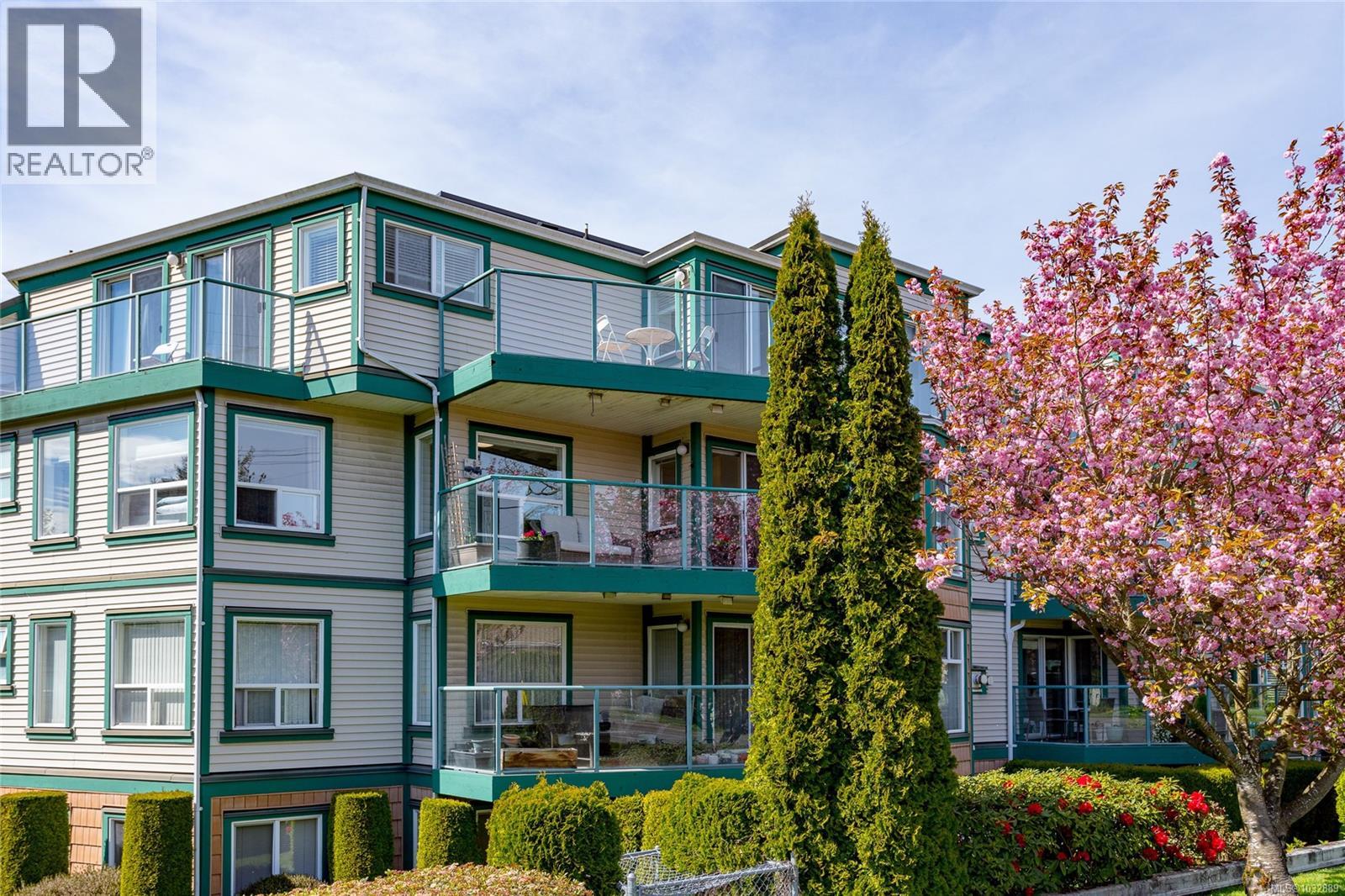 #303 899 Darwin Ave - 3