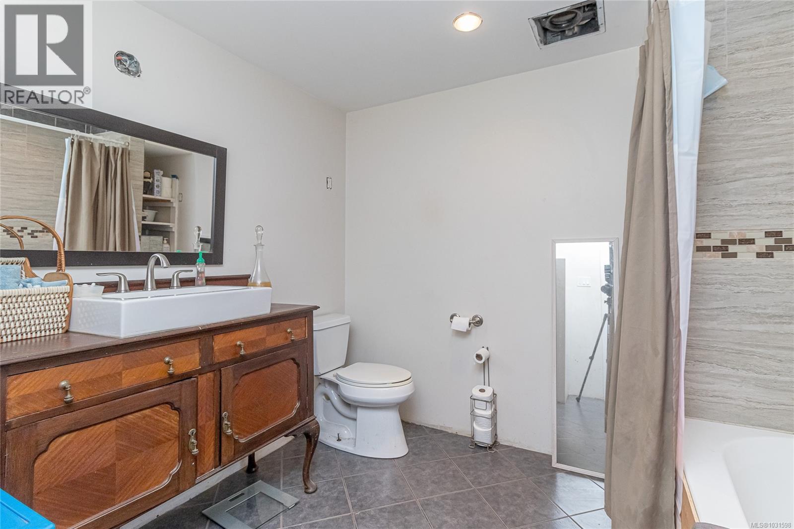  3623 Cedardale Road, Cobble Hill