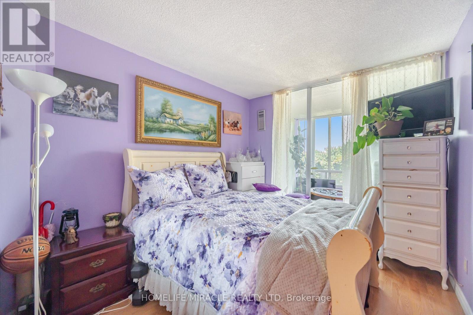 #401 26 HANOVER ROAD - 28
