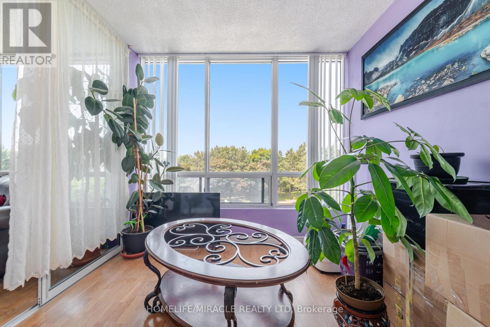 #401 26 HANOVER ROAD - 18