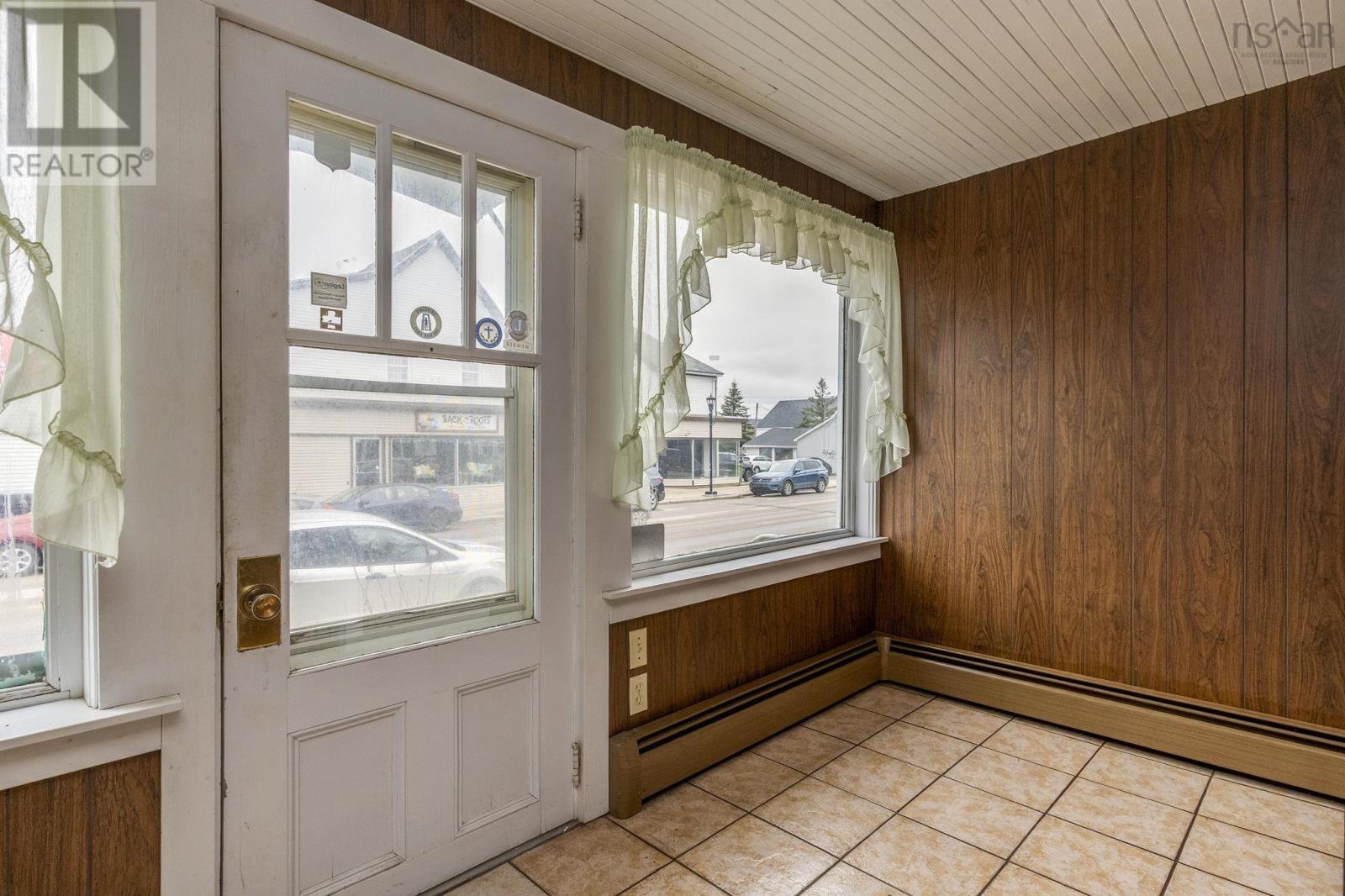 Property 3 of 46 of 60 Commercial Street