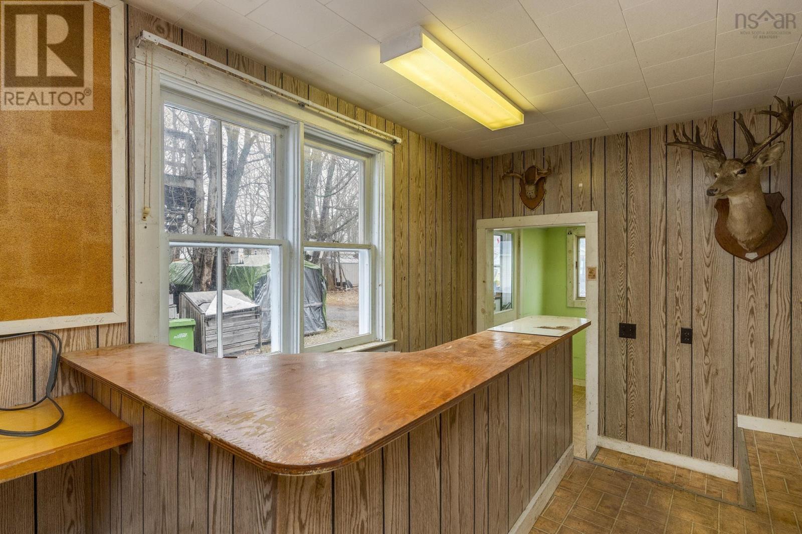 Property 36 of 46 of 60 Commercial Street