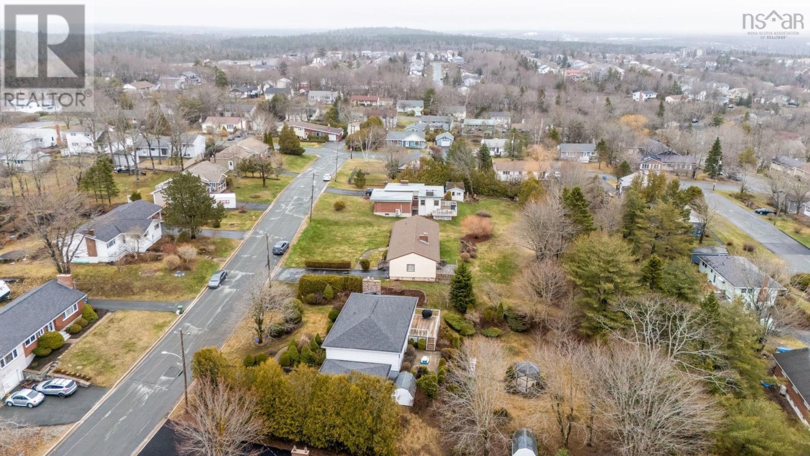 Property 45 of 49 of 7 LINCOLN Drive