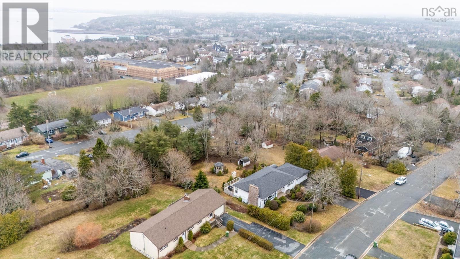 Property 46 of 49 of 7 LINCOLN Drive