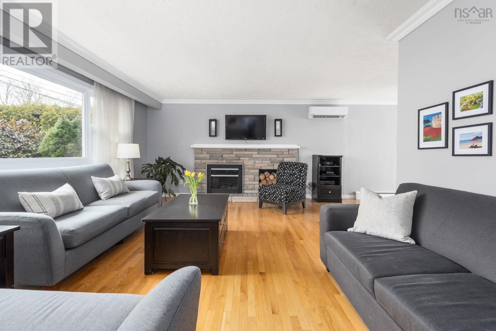 Property 6 of 49 of 7 LINCOLN Drive