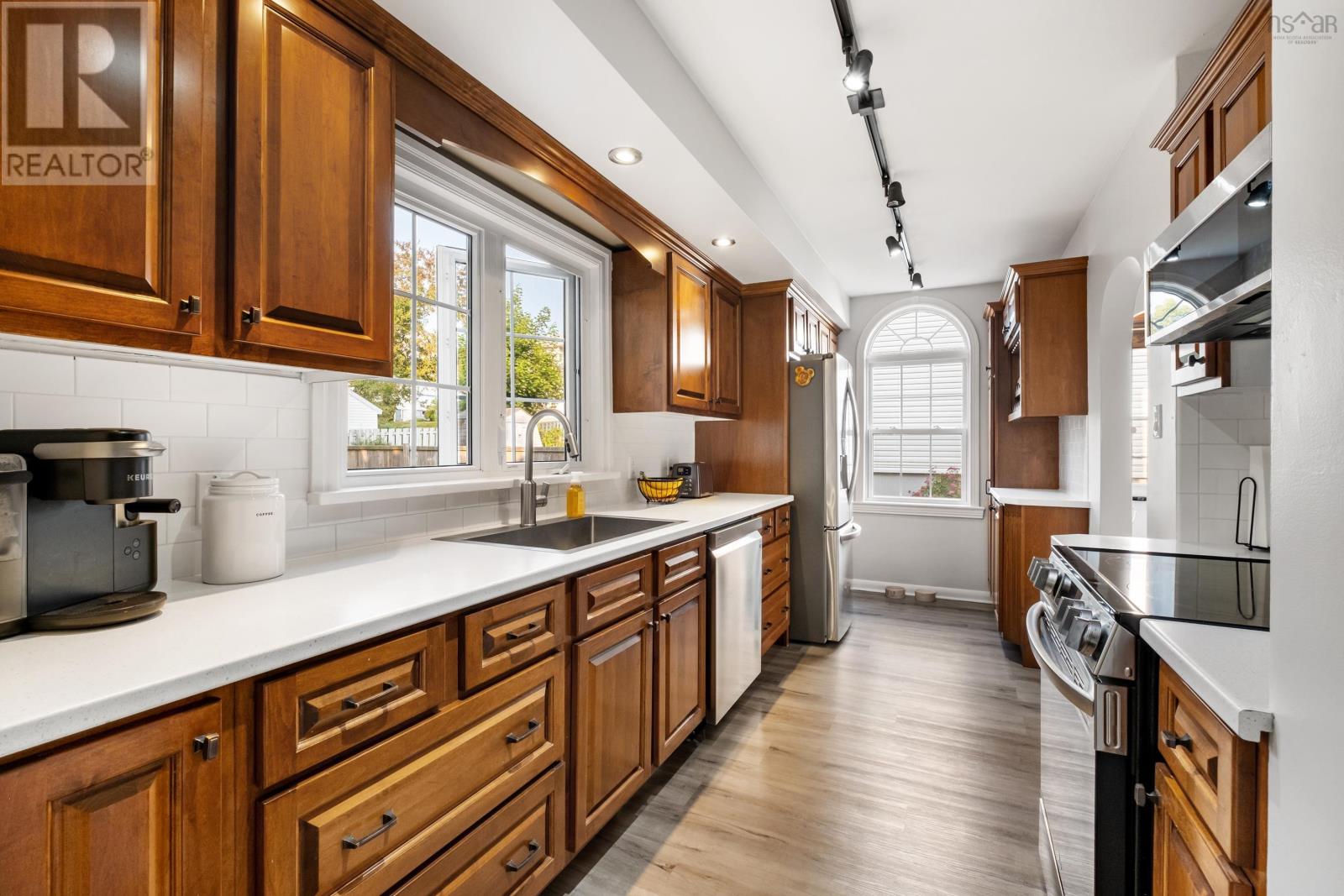 Property 22 of 49 of 71 Moxham Drive