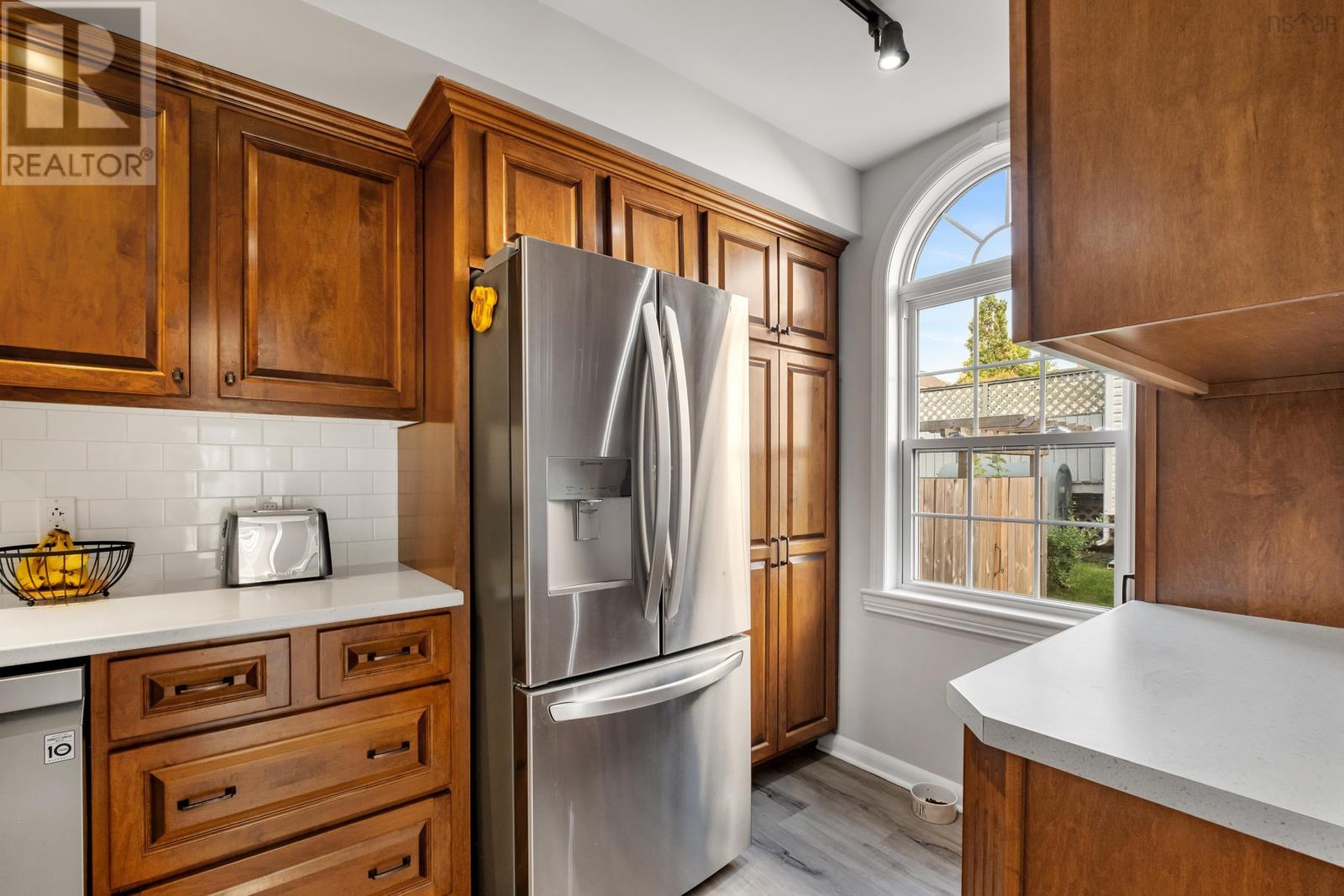 Property 24 of 49 of 71 Moxham Drive