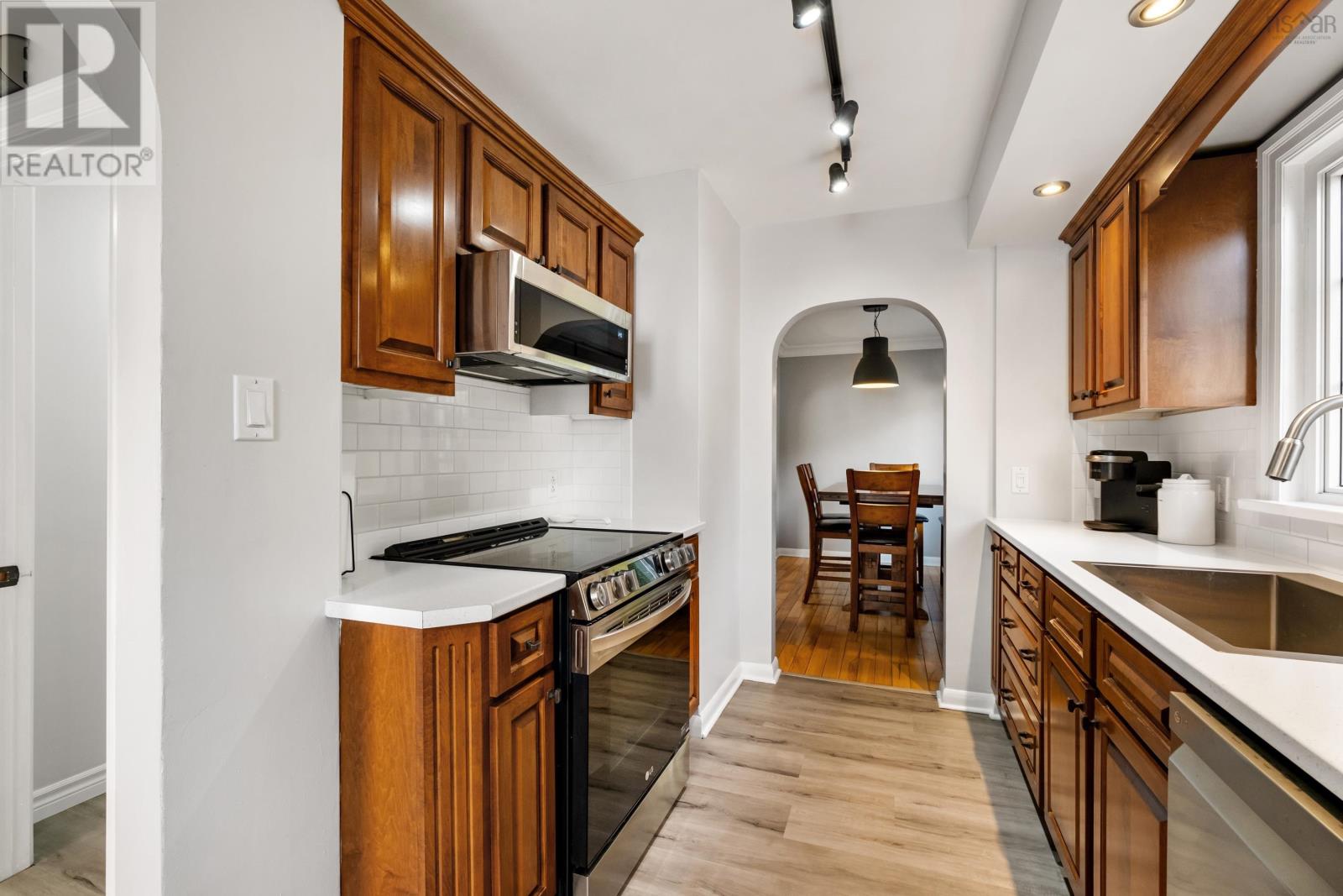 Property 25 of 49 of 71 Moxham Drive