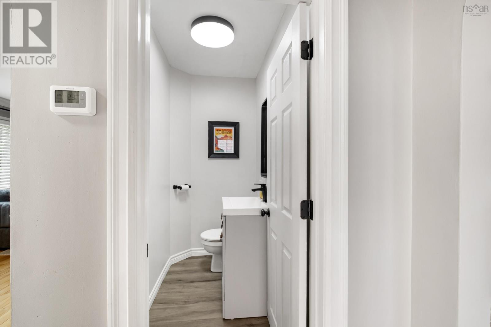 Property 27 of 49 of 71 Moxham Drive