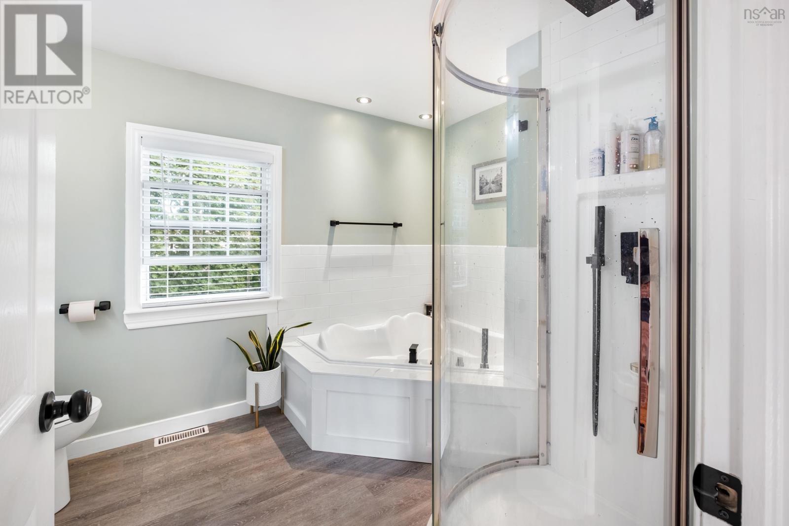 Property 32 of 49 of 71 Moxham Drive