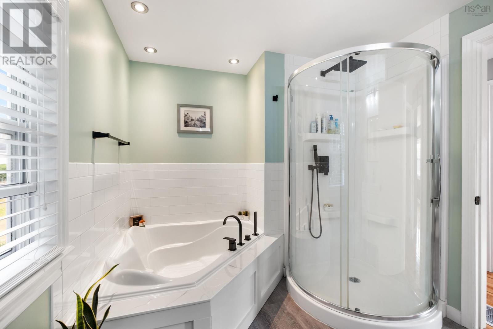 Property 33 of 49 of 71 Moxham Drive