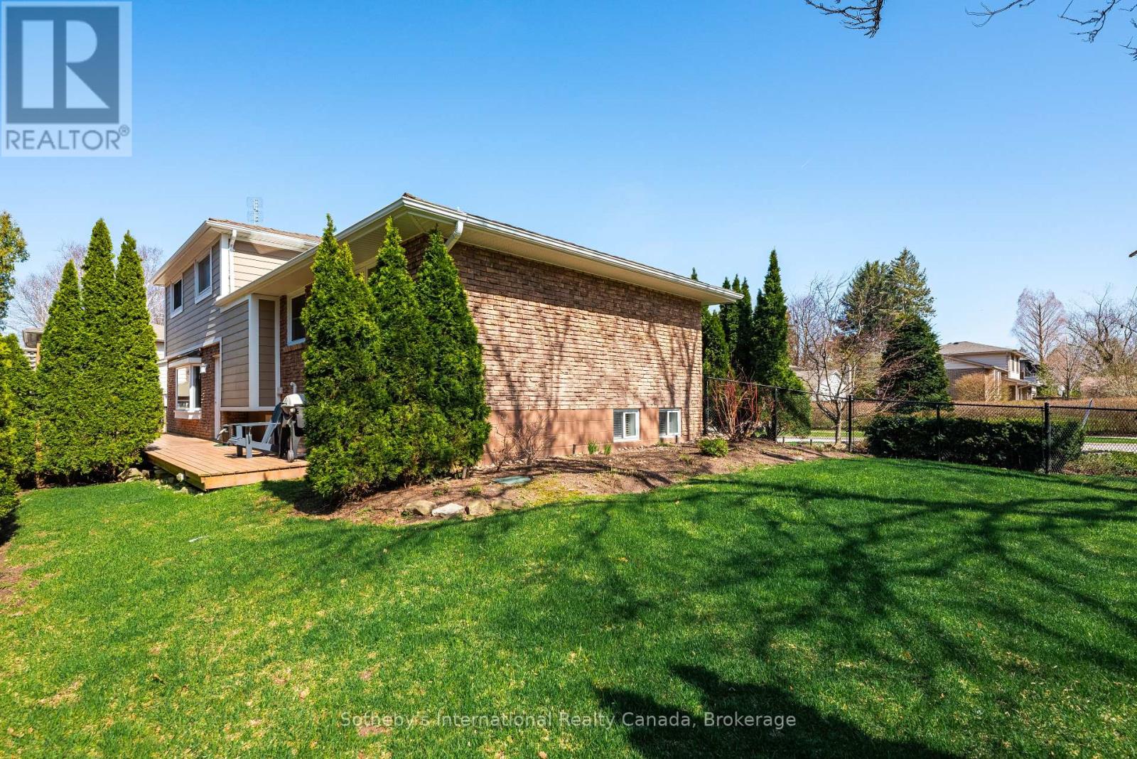 4151 SPRUCE AVENUE — photo 39
