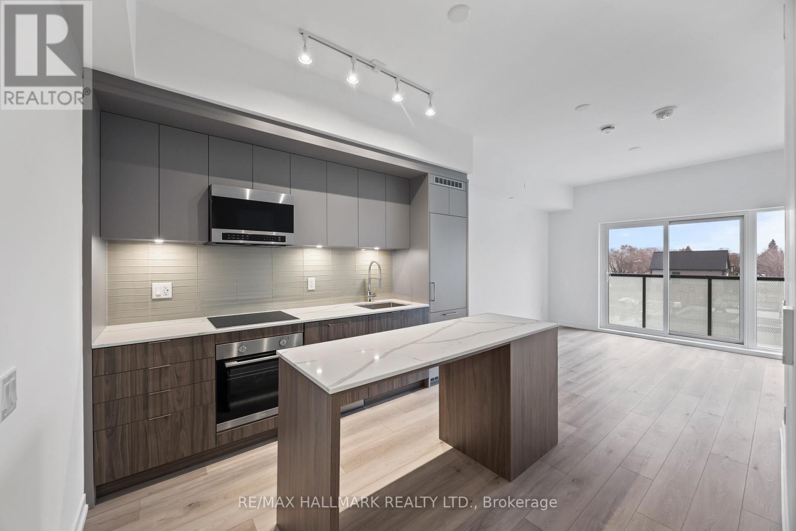 403 - 863 ST. CLAIR AVENUE W