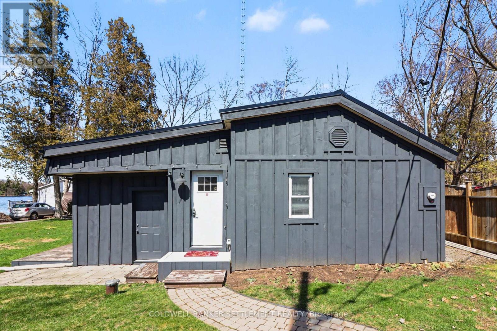 128 LOON LANE - 2