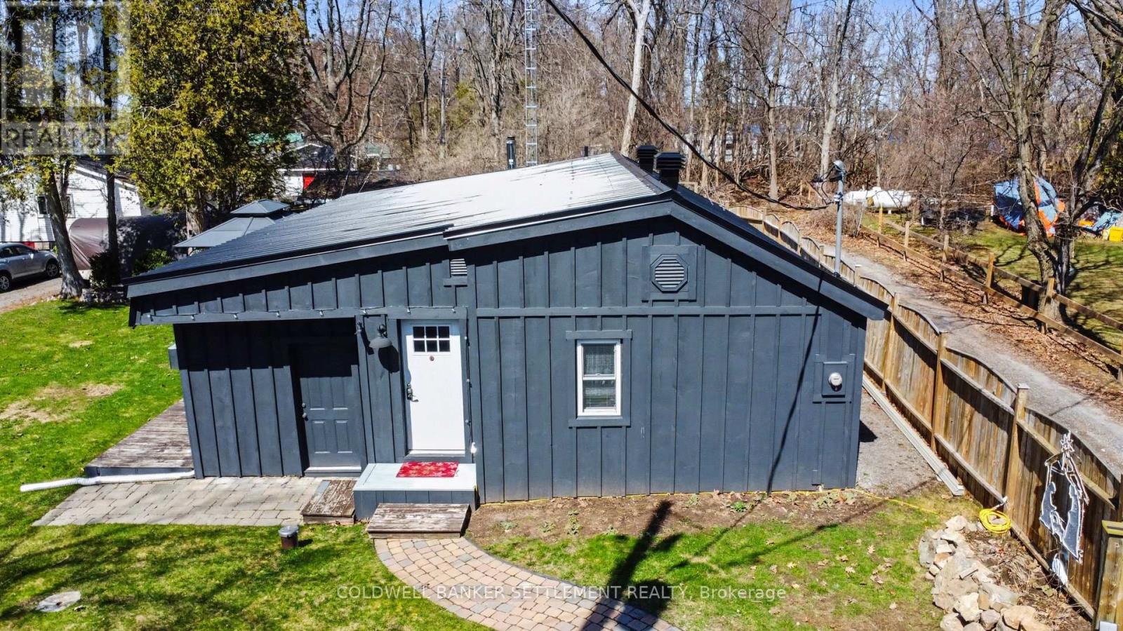 128 LOON LANE — photo 30