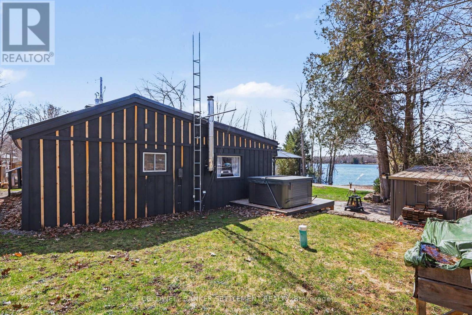 128 LOON LANE — photo 35