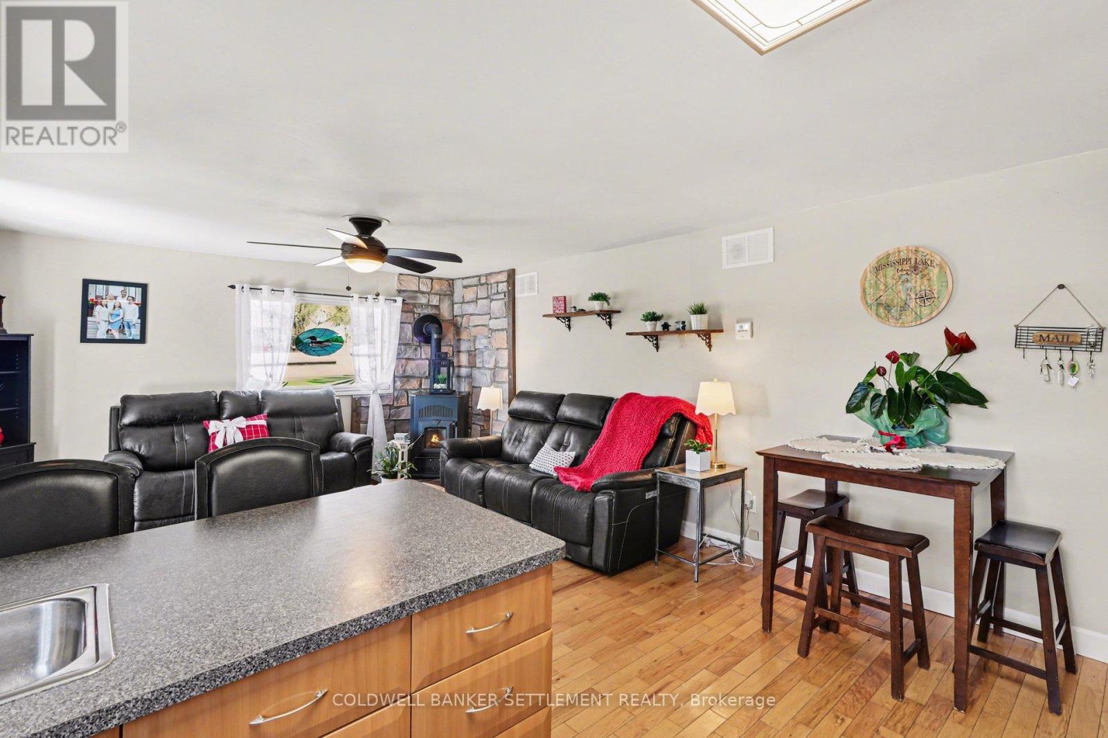 128 LOON LANE — photo 8