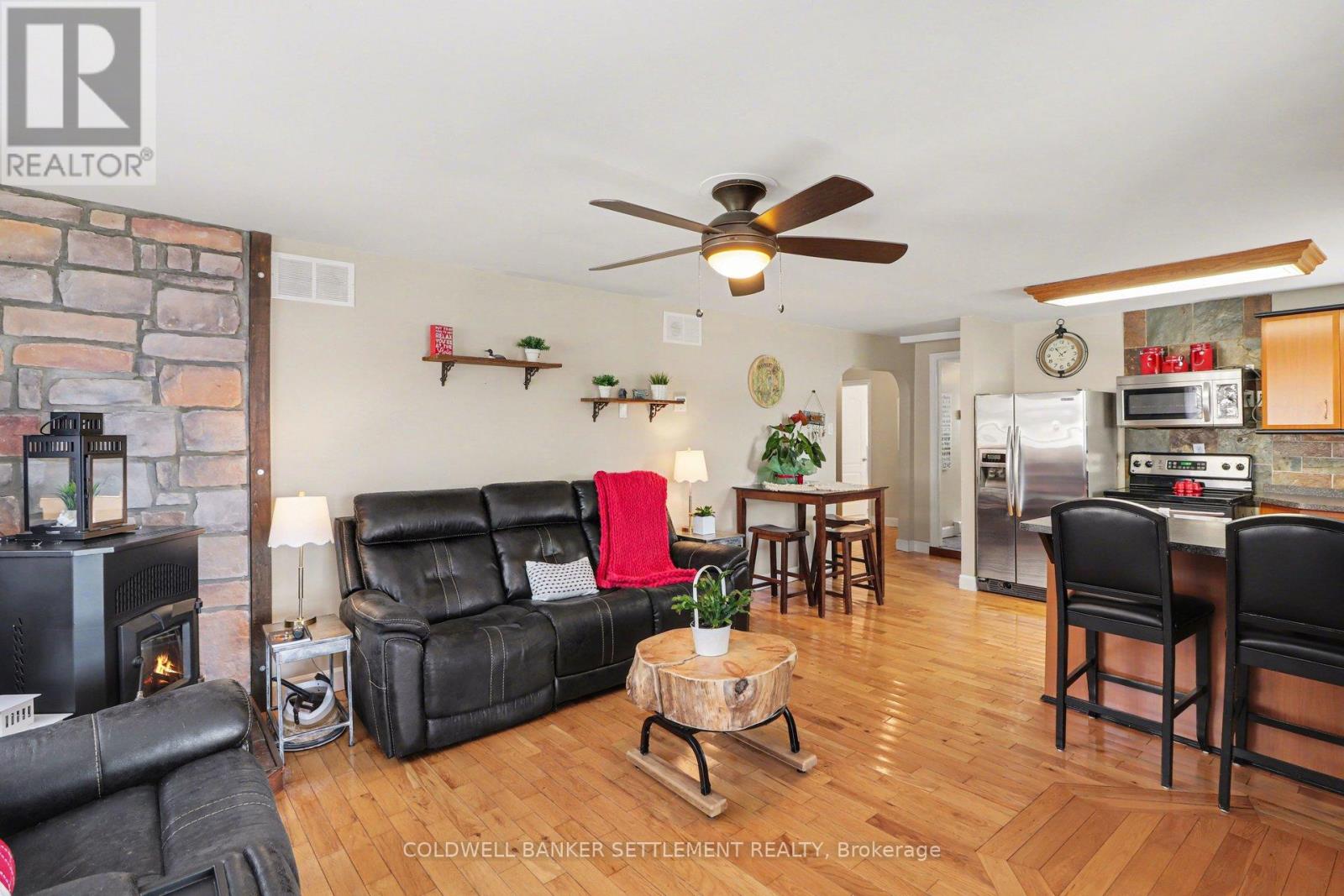 128 LOON LANE - 9