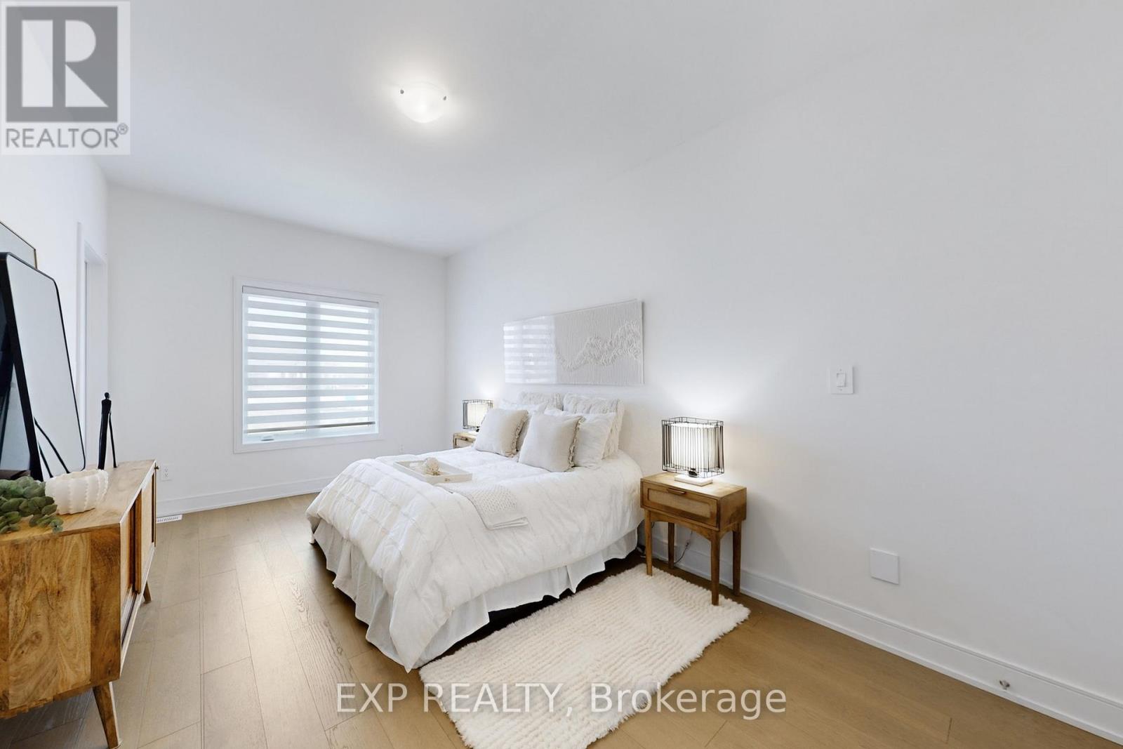 10 PALMIRA DRIVE - 18
