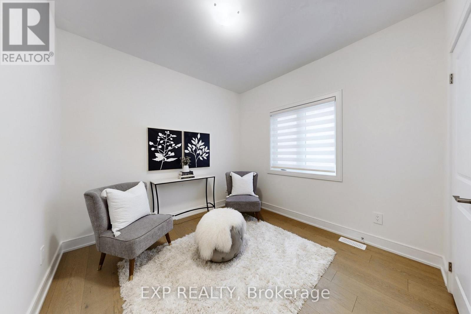 10 PALMIRA DRIVE - 23