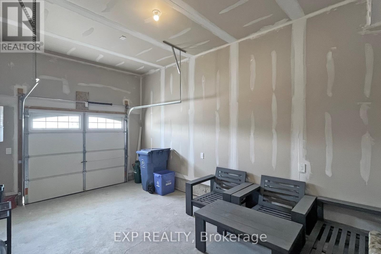 10 PALMIRA DRIVE - 37