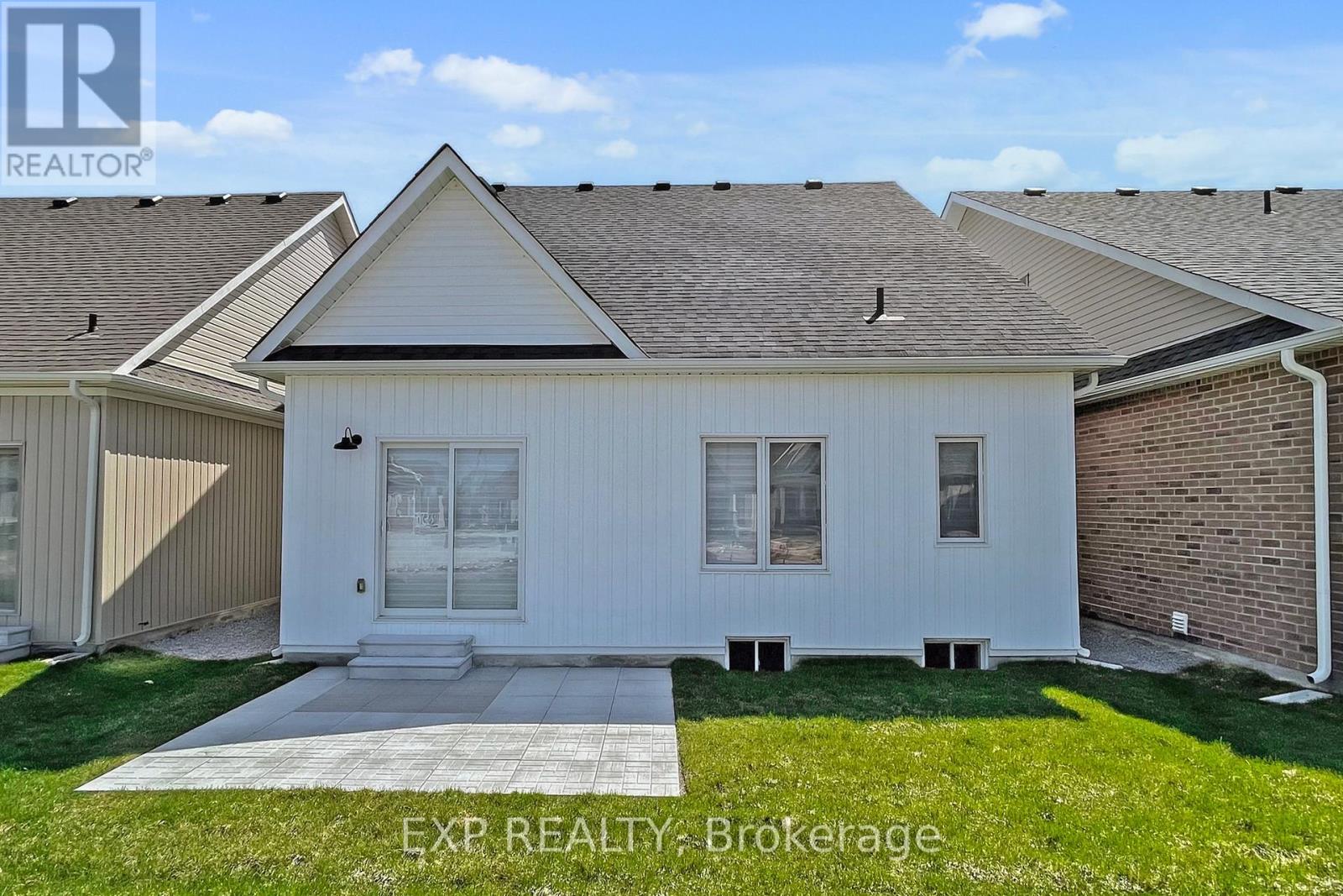 10 PALMIRA DRIVE - 38