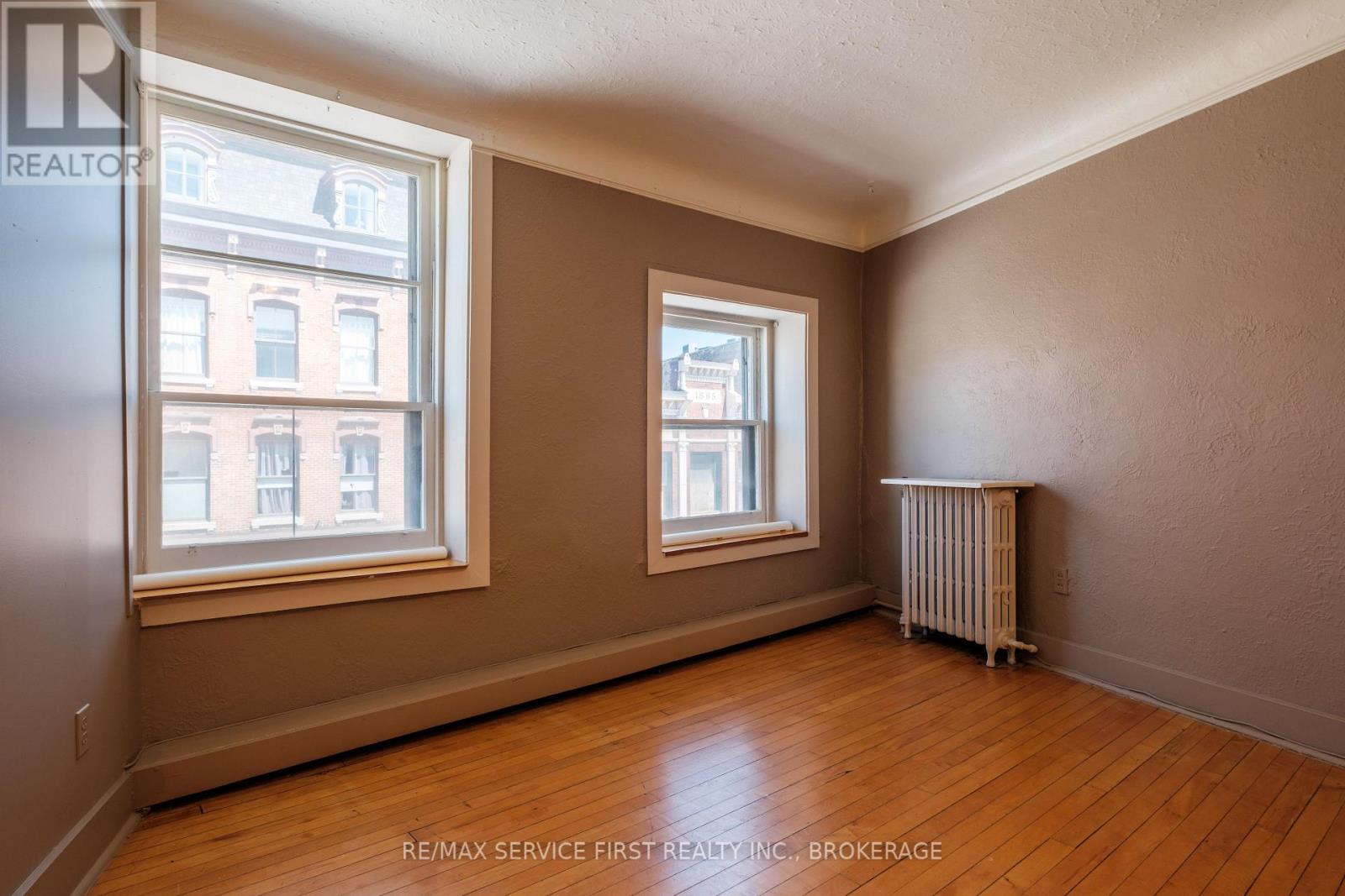 82-94 155-159 BROCK ST & WELLINGTON ST. STREET — photo 23
