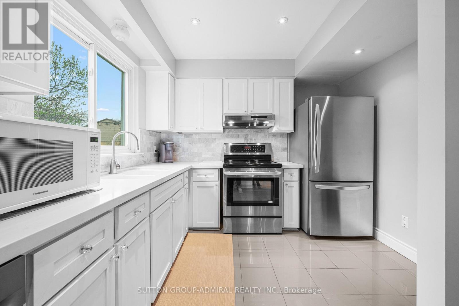 1295 NAPIER CRESCENT - 15