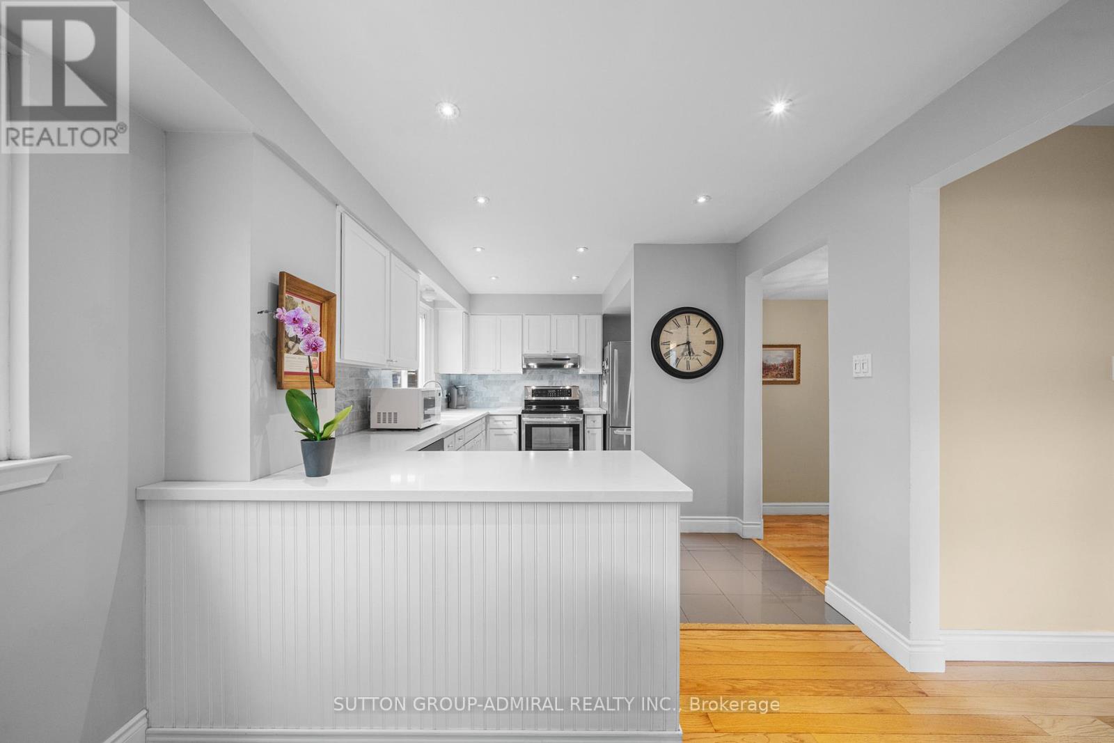 1295 NAPIER CRESCENT - 19