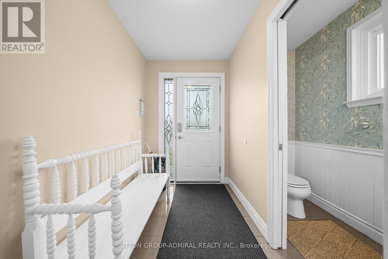 1295 NAPIER CRESCENT - 5