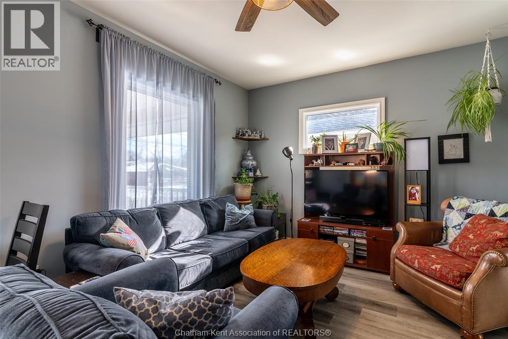 460 Queen STREET — photo 6
