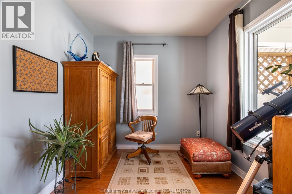 460 Queen STREET — photo 8
