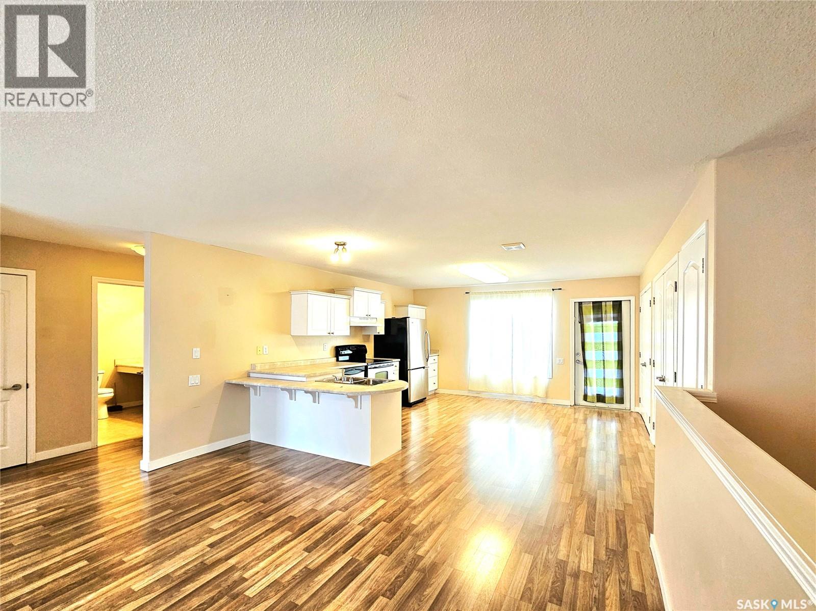 #13 135 KEEDWELL STREET - 12