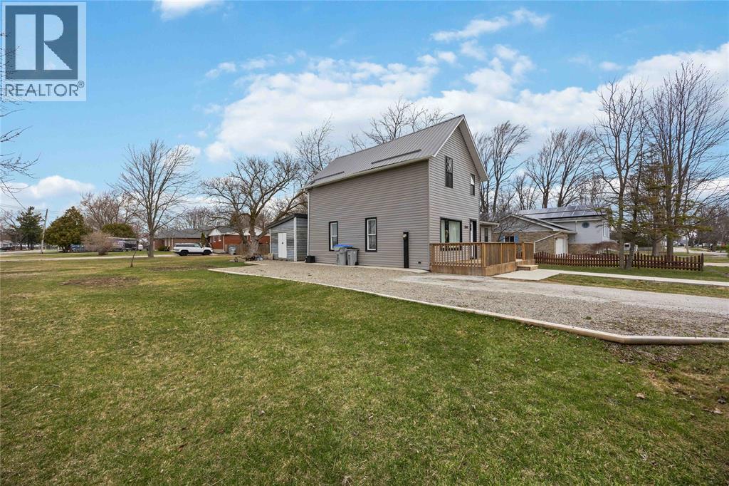 2565 ELIZABETH STREET, Oil Springs, Ontario, N0N1P0 — Photo 4