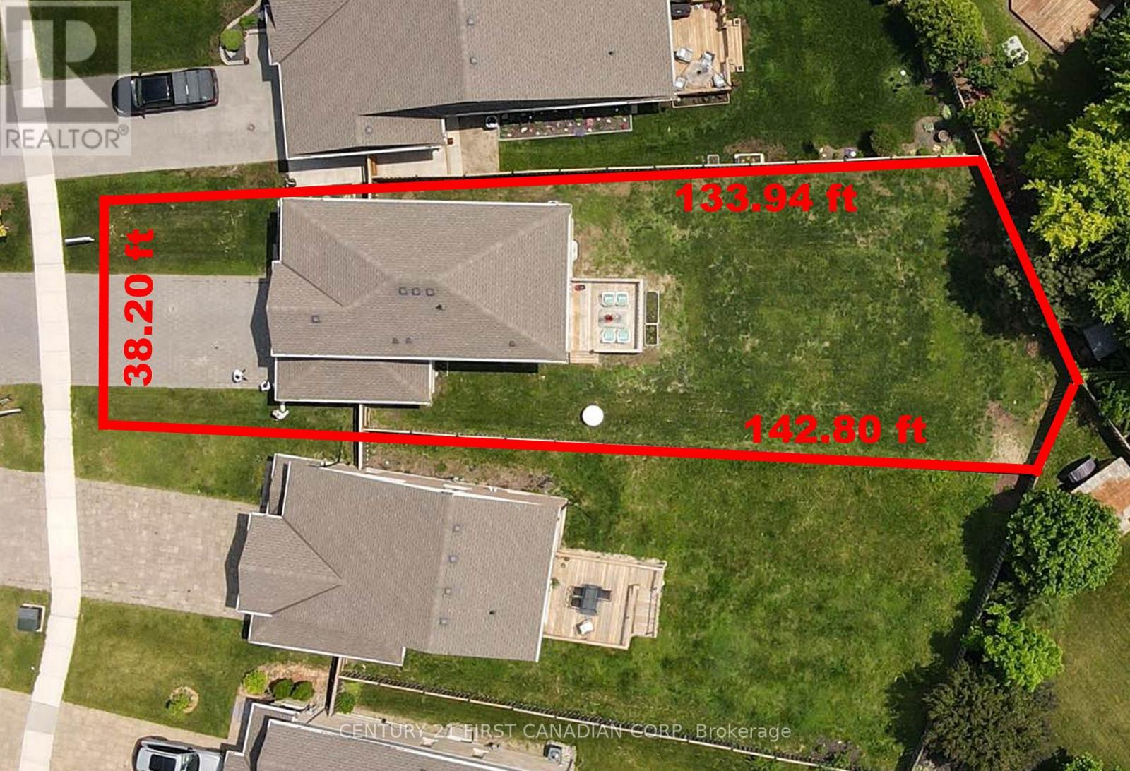 1660 BEAVERBROOK AVENUE - 4