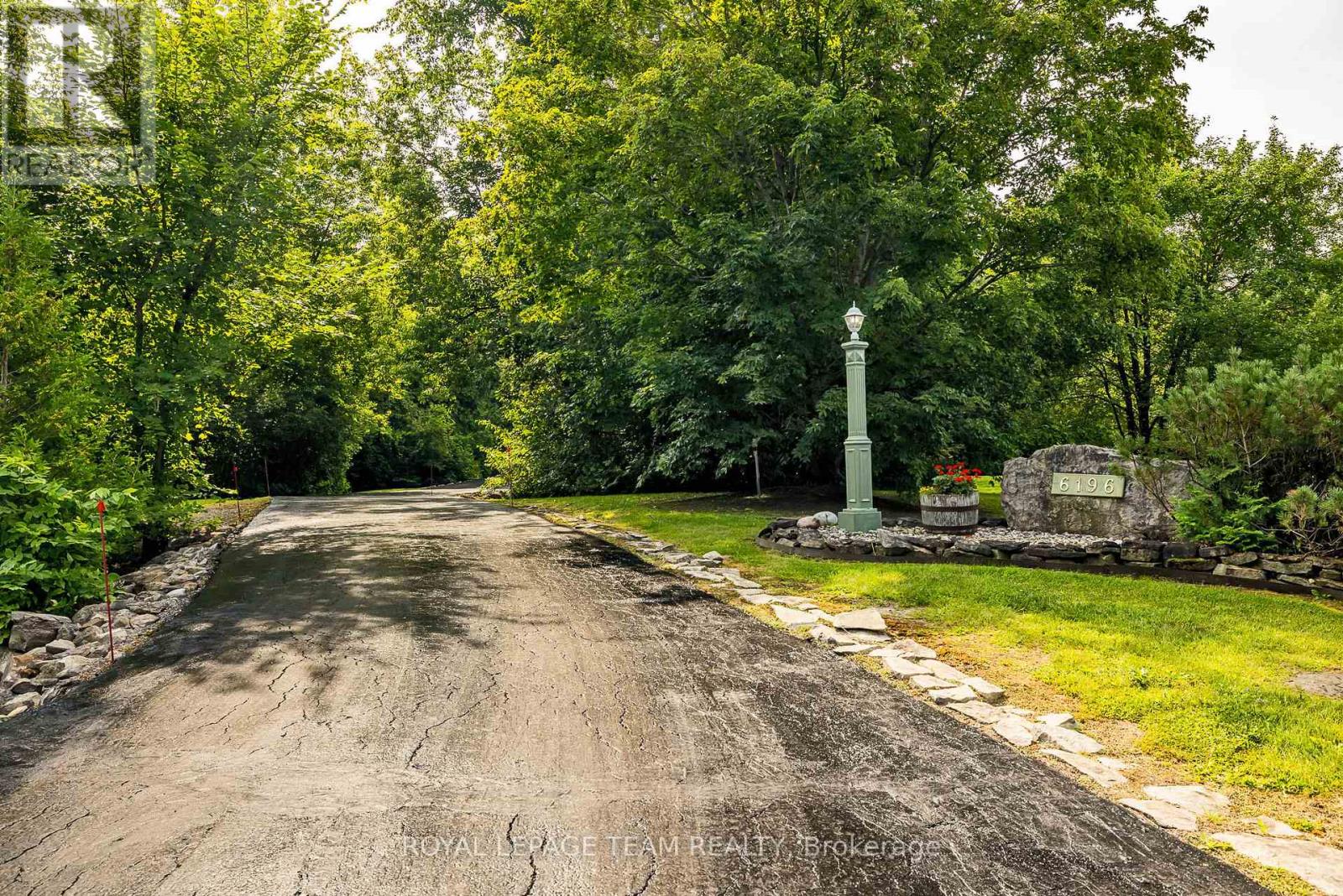 Driveway up to the house