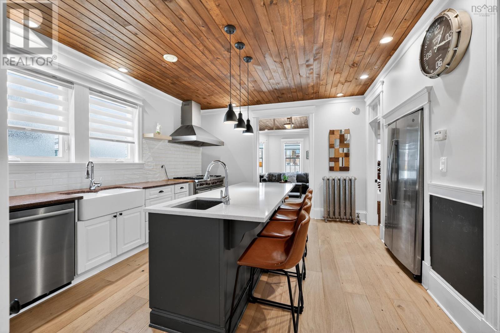 Property 11 of 37 of 760 Main Street